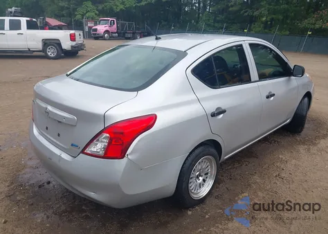 2014 Nissan Versa 1.6 S z USA, uszkodzony, nr VIN 3N1CN7APXEL804340